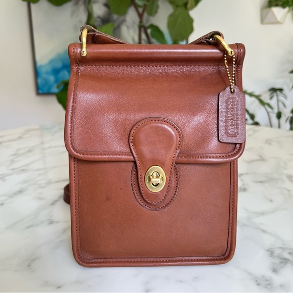 Coach Handbags - COACH Vintage Murphy Bag 9930 British Tan Leather Turnlock Crossbody USA 90's